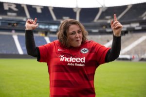 Ingrid ist bekennender Fan der Eintracht Frankfurt